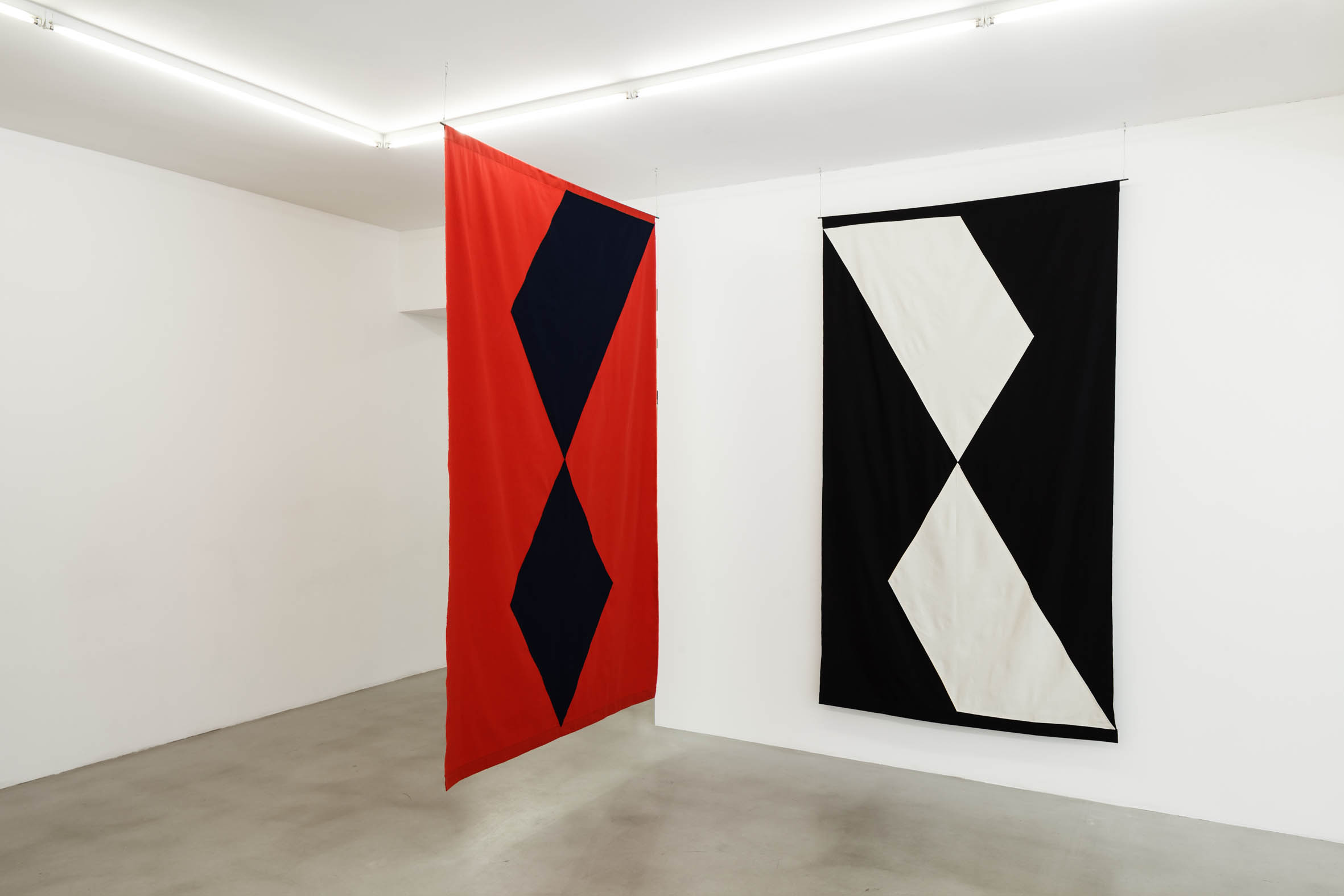 Installation view Felipe Mujica, Thinking and Speaking, Galerie Nordenhake, Stockholm